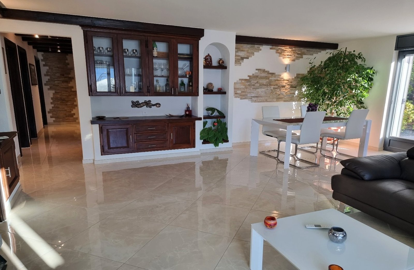 Romantic Hillside Retreat With Breathtaking Lake Views Apartment in Minusio, Ticino, Switzerland