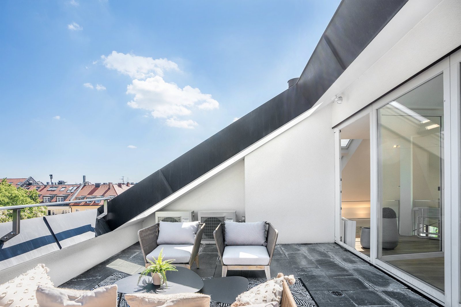 Iconic Rooftop. Fantastic Roof Terrace Apartment. Apartment in Munich, Bavaria, Germany