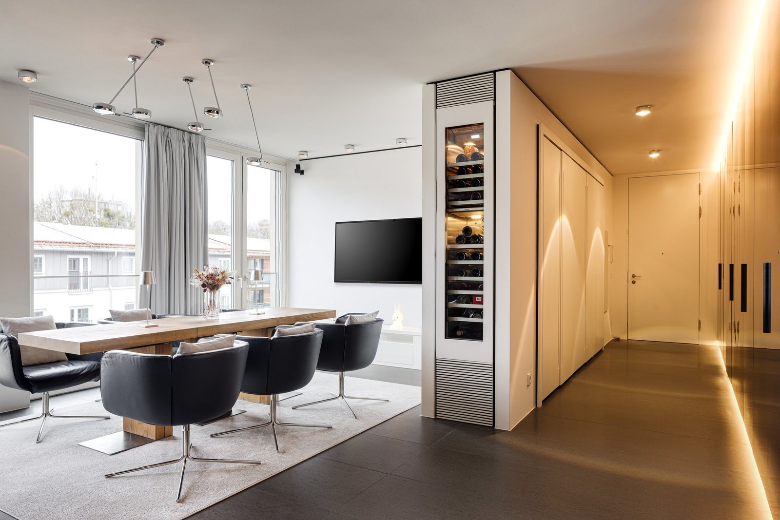 Living In The Isar Floodplains. Design Meets Urbanity And Nature. Your Retreat At The Volksbad. Apartment in Munich, Bavaria, Germany