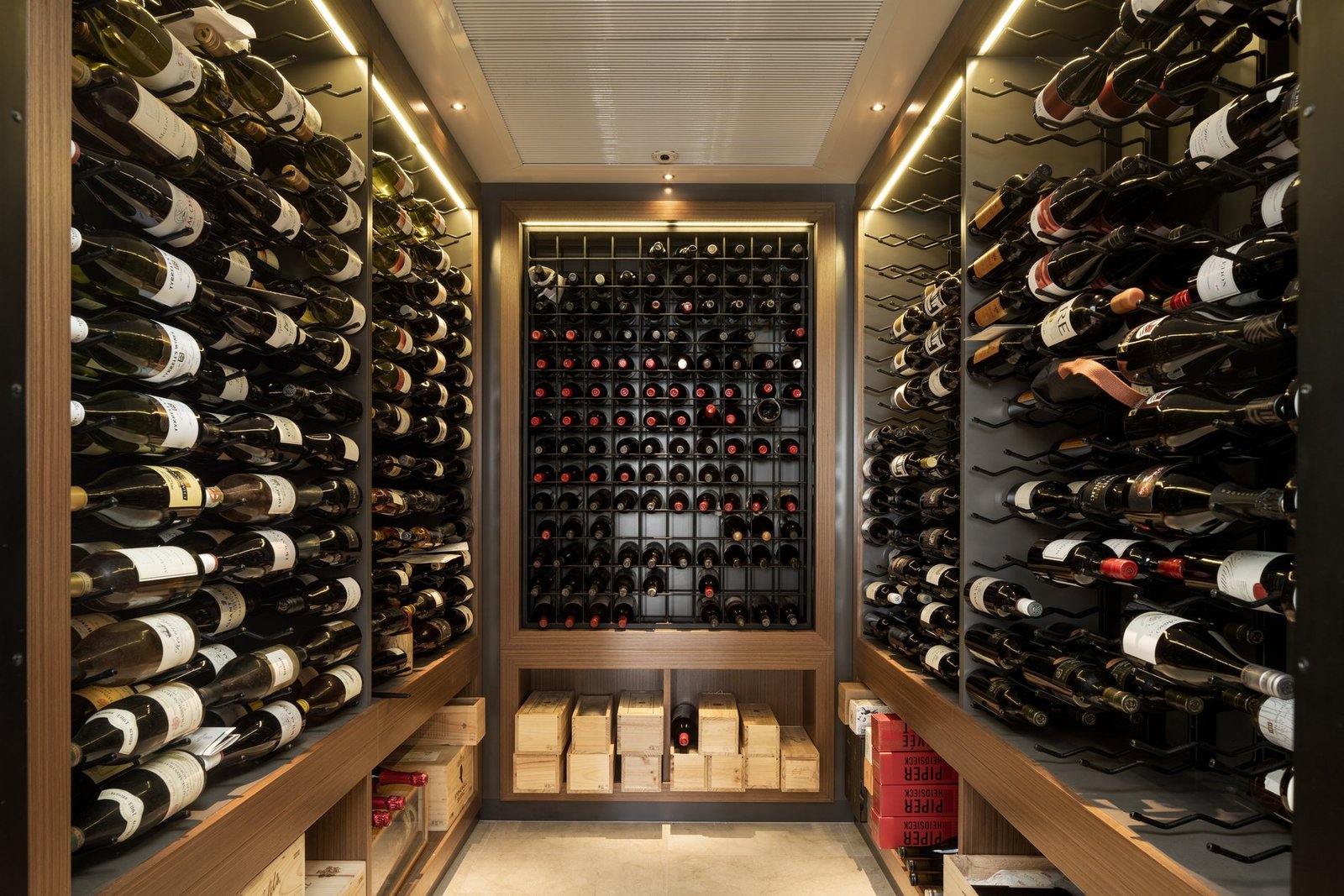 One Pier The Ultimate Single Level Penthouse With Unrivalled 52m North East River Frontage Apartment in Newstead, Queensland, Australia