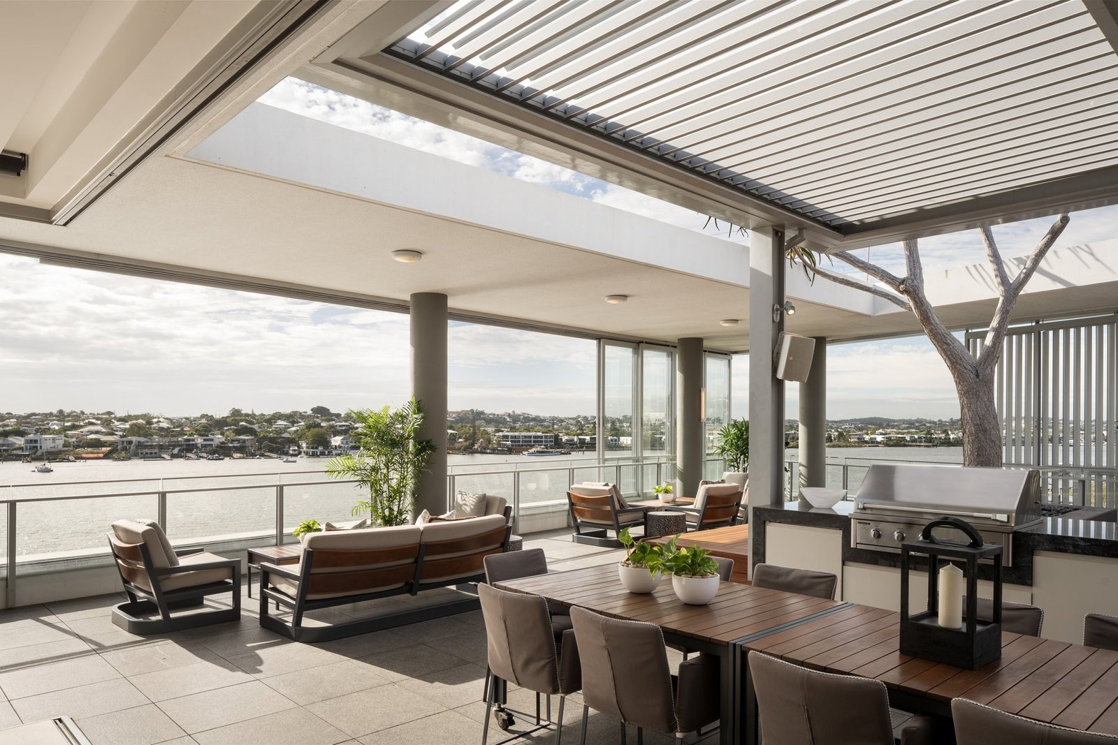 One Pier The Ultimate Single Level Penthouse With Unrivalled 52m North East River Frontage Apartment in Newstead, Queensland, Australia