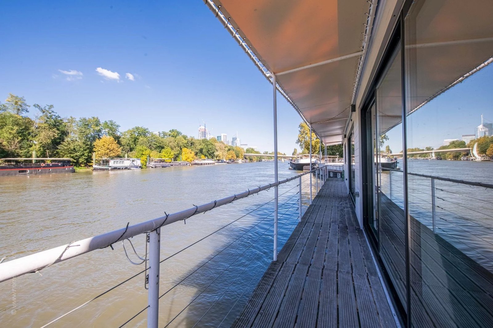 A Spacious Houseboat For Country Living In Paris Apartment in Paris, Île-de-France, France
