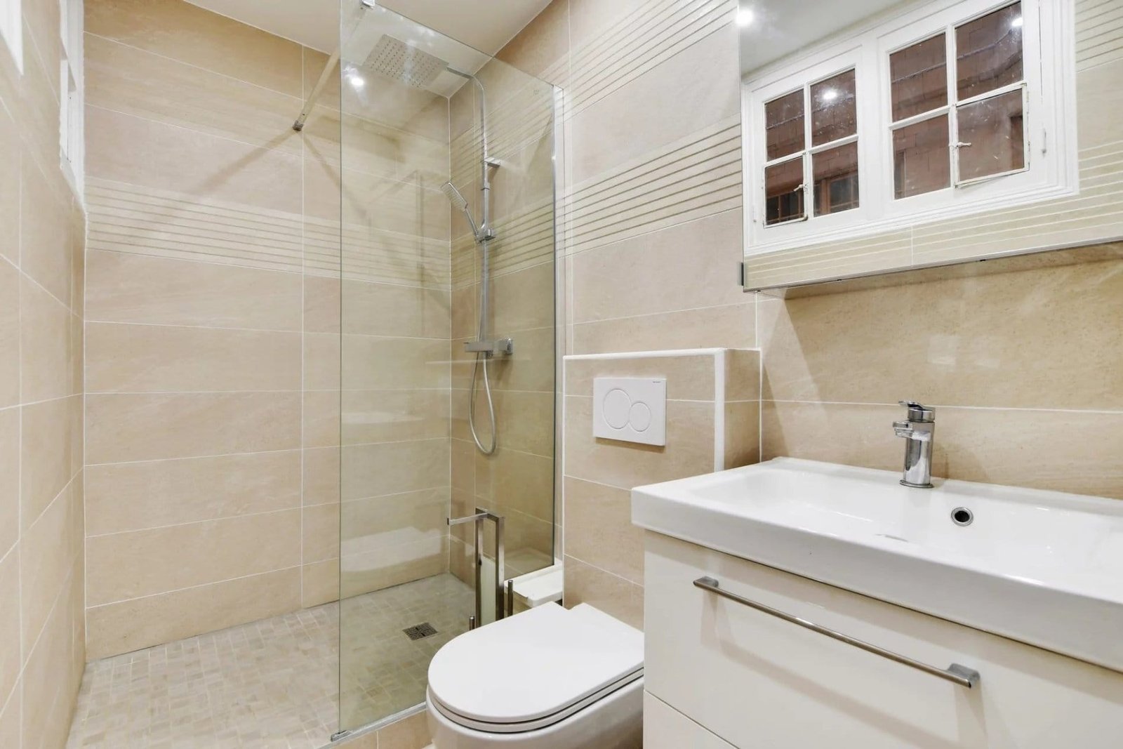 Paris 8ème Apartment Apartment in Paris, Île