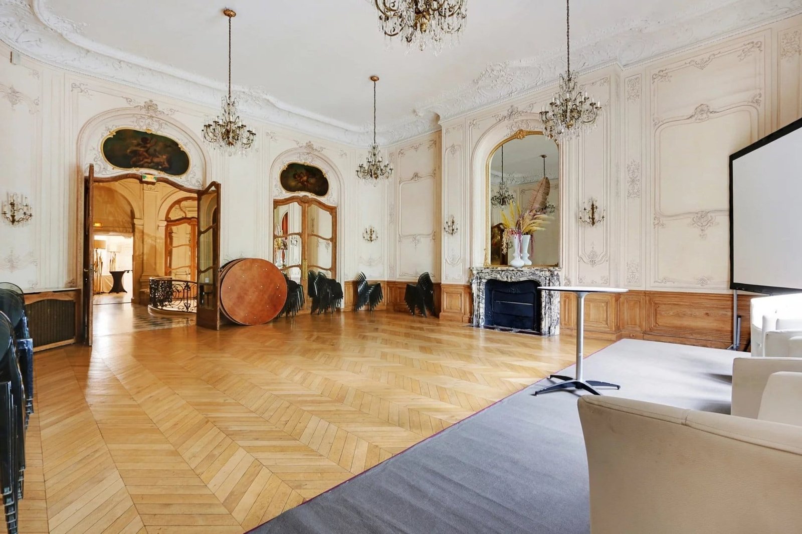 Paris 8ème Apartment France, France