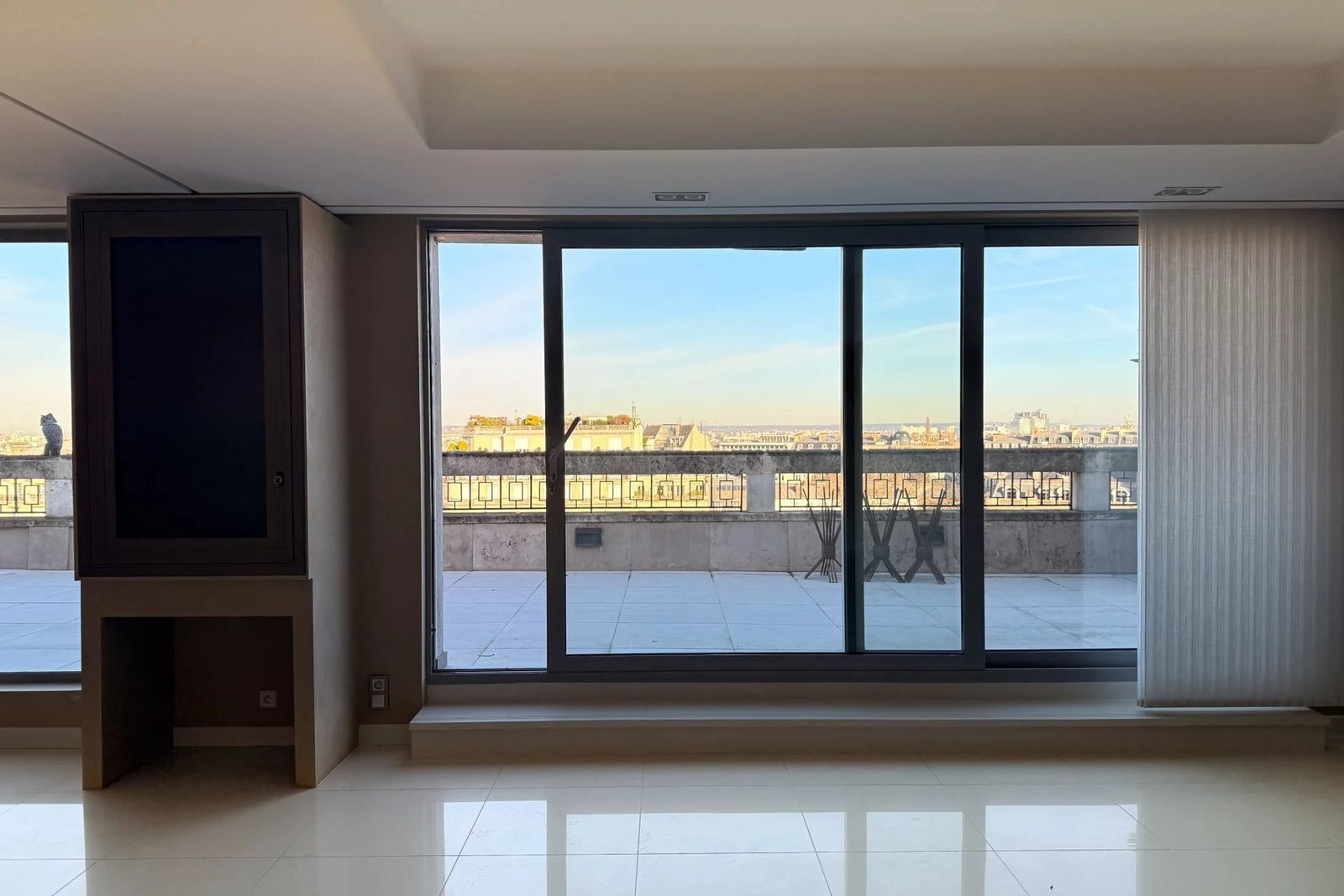 Par067 Large Penthouse To Renovate On Foch Apartment in Paris, Île-de-France, France