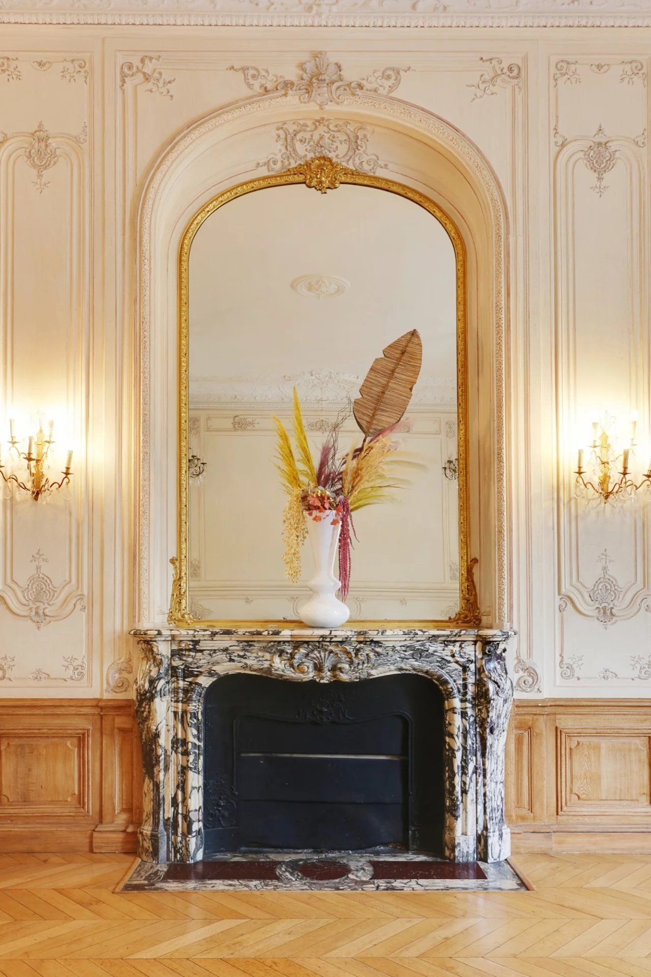 Paris 8ème Apartment Apartment in Paris, Île