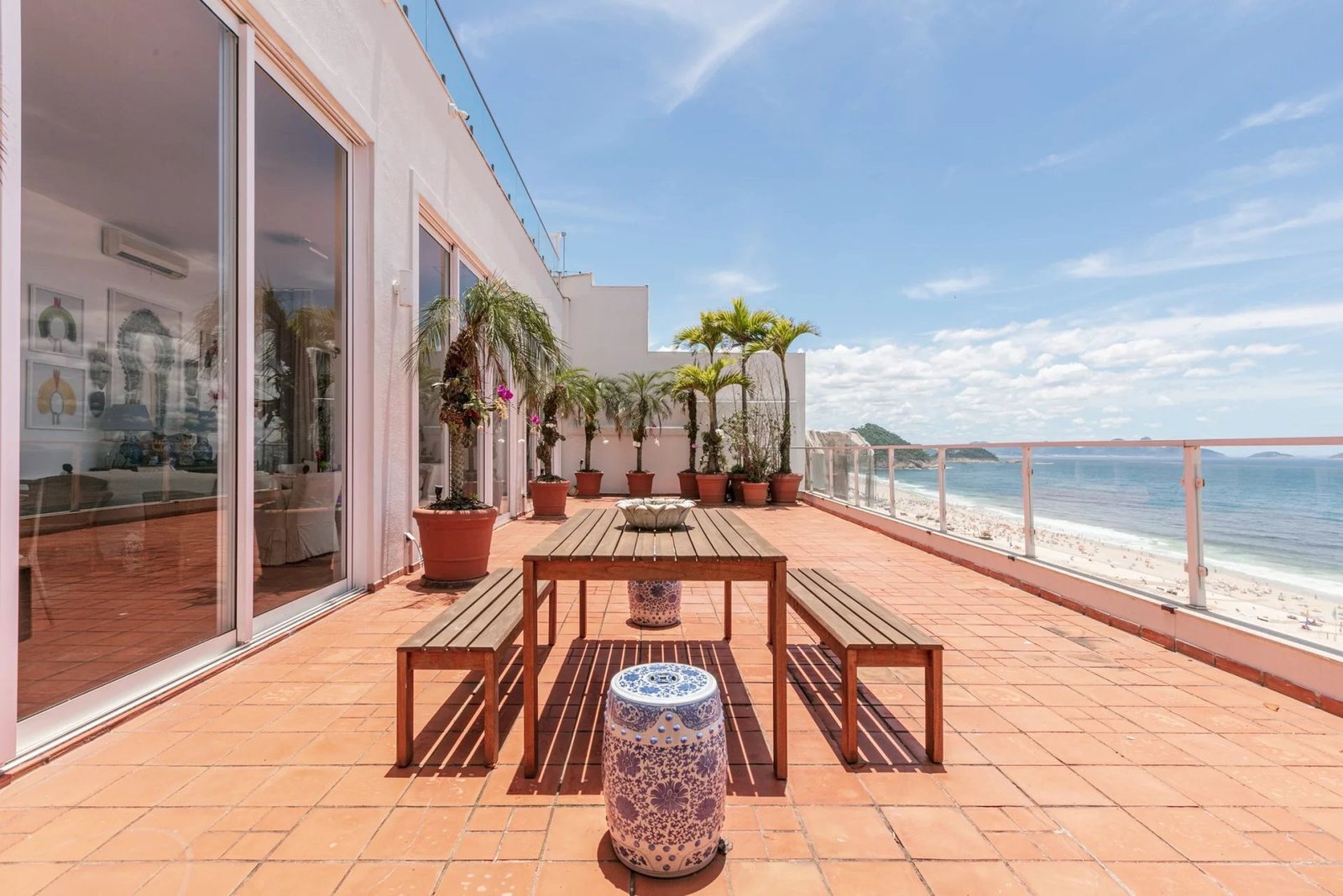Rio354 Beachfront Triplex Penthouse In Copacabana Apartment in Rio de Janeiro, State of Rio de Janeiro, Brazil