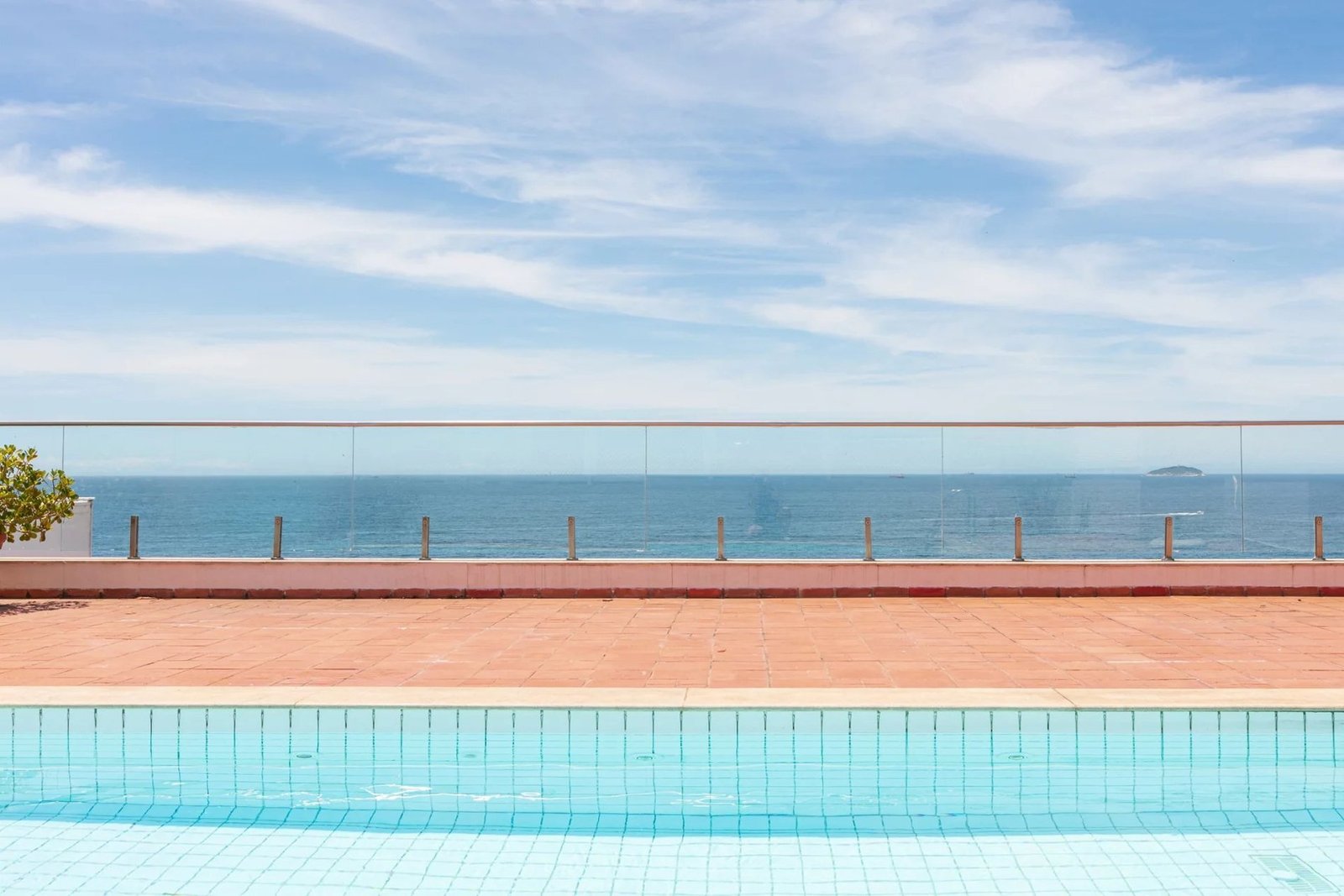 Rio354 Beachfront Triplex Penthouse In Copacabana Apartment in Rio de Janeiro, State of Rio de Janeiro, Brazil