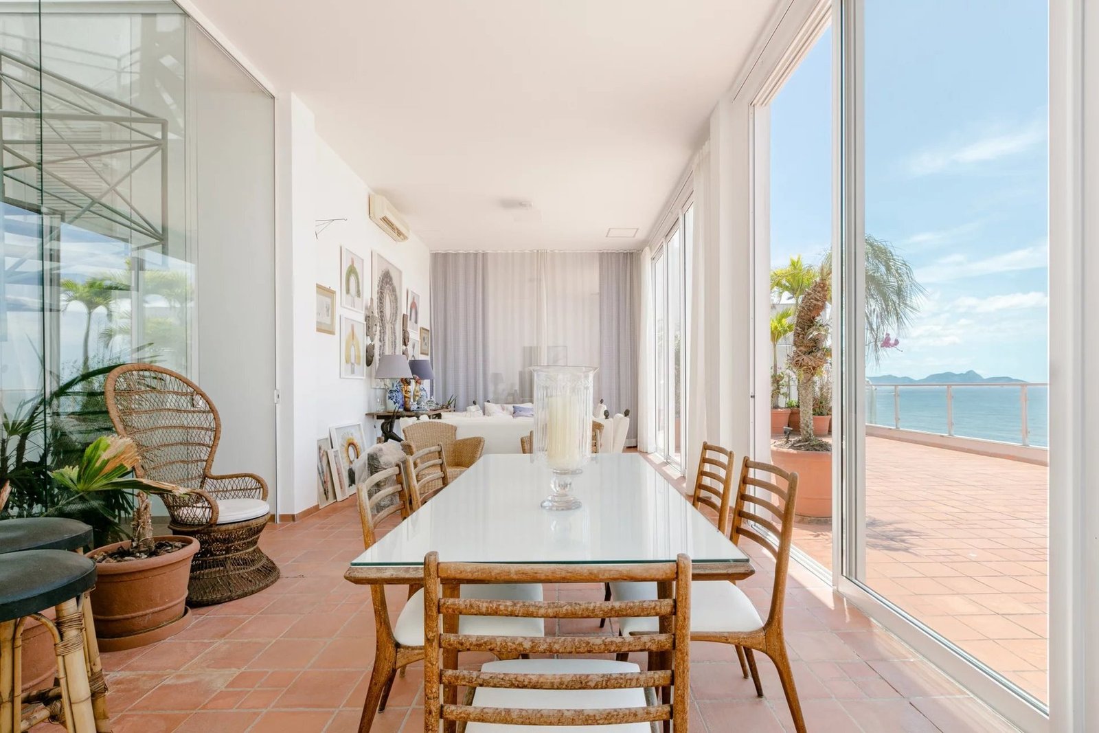 Rio354 Beachfront Triplex Penthouse In Copacabana Apartment in Rio de Janeiro, State of Rio de Janeiro, Brazil