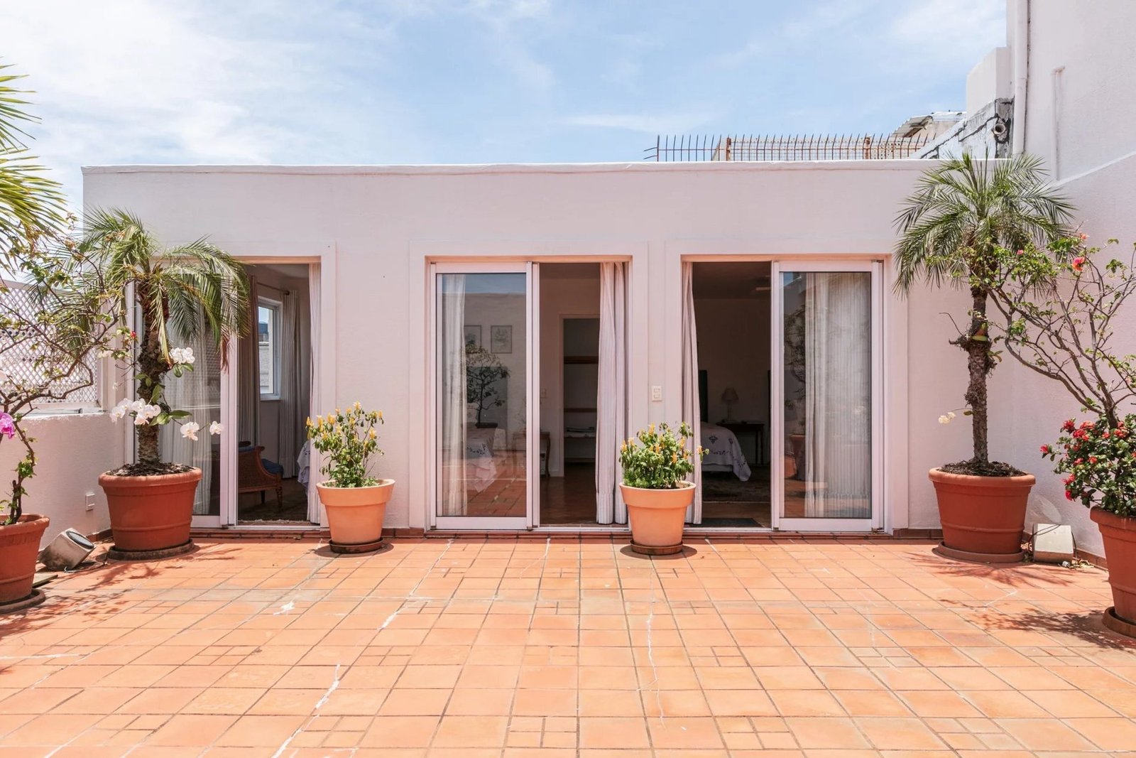 Rio354 Beachfront Triplex Penthouse In Copacabana Apartment in Rio de Janeiro, State of Rio de Janeiro, Brazil