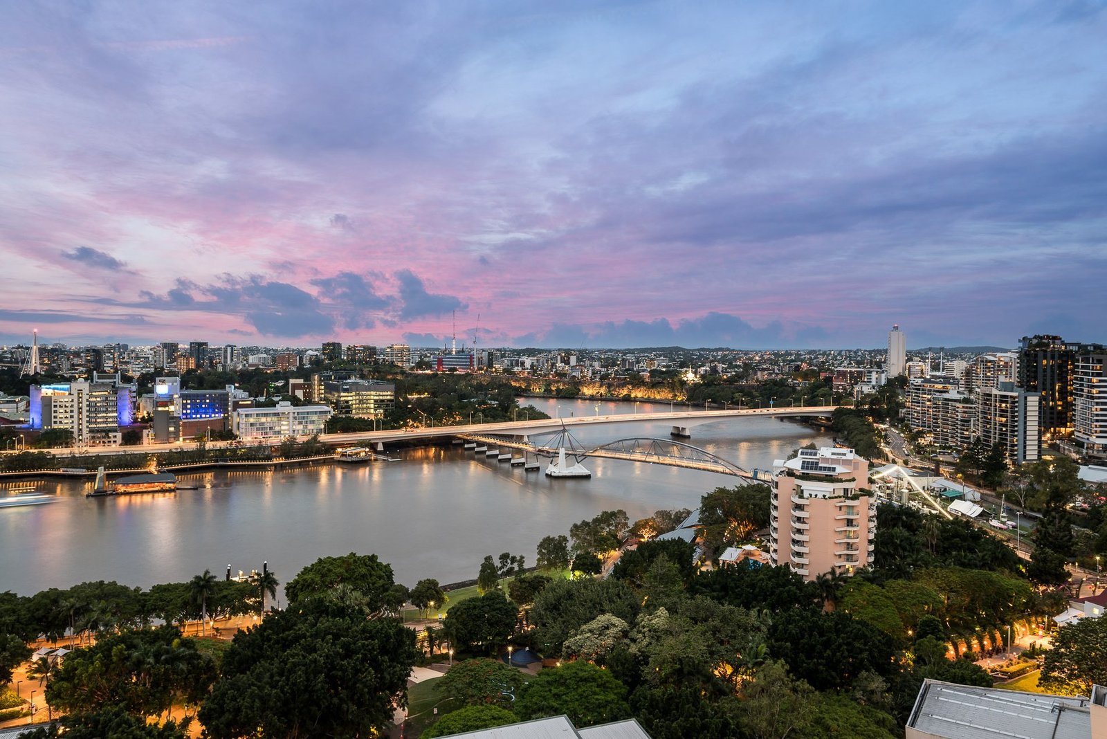 Luxurious Penthouse Living With Incredible Panoramic Views Apartment in South Brisbane, Queensland, Australia