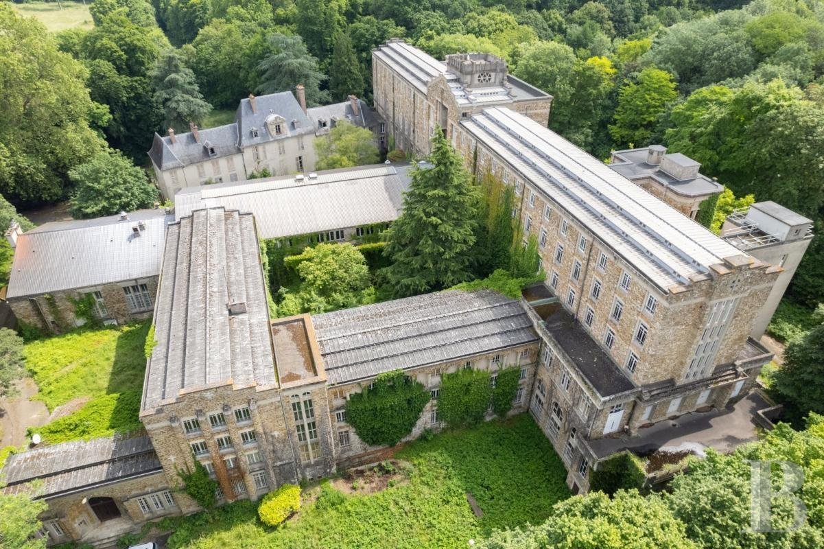 Castle in Corbeil-Essonnes, Île-de-France, France