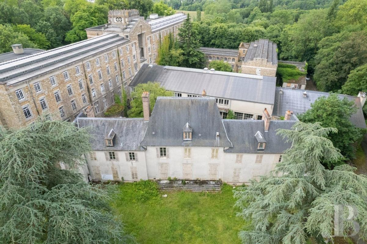 Castle in Corbeil-Essonnes, Île-de-France, France
