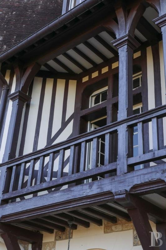 A Majestic, Early 20th Century Manor House, Its Outbuildings And More Than 7 Ha Of Parklands, Castle in Trouville-sur-Mer, Normandy, France