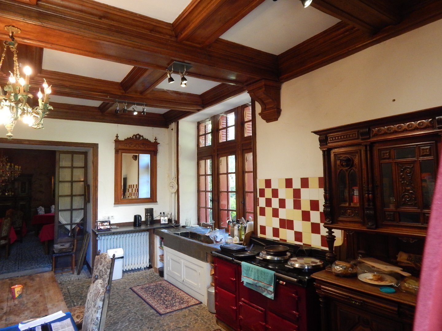 Beautifull Castle Hidden In The Countryside, 12 Bedrooms Plus 3 Independent Gites, Lake, Orchard On Chateau in Lagraulière, Nouvelle-Aquitaine, France