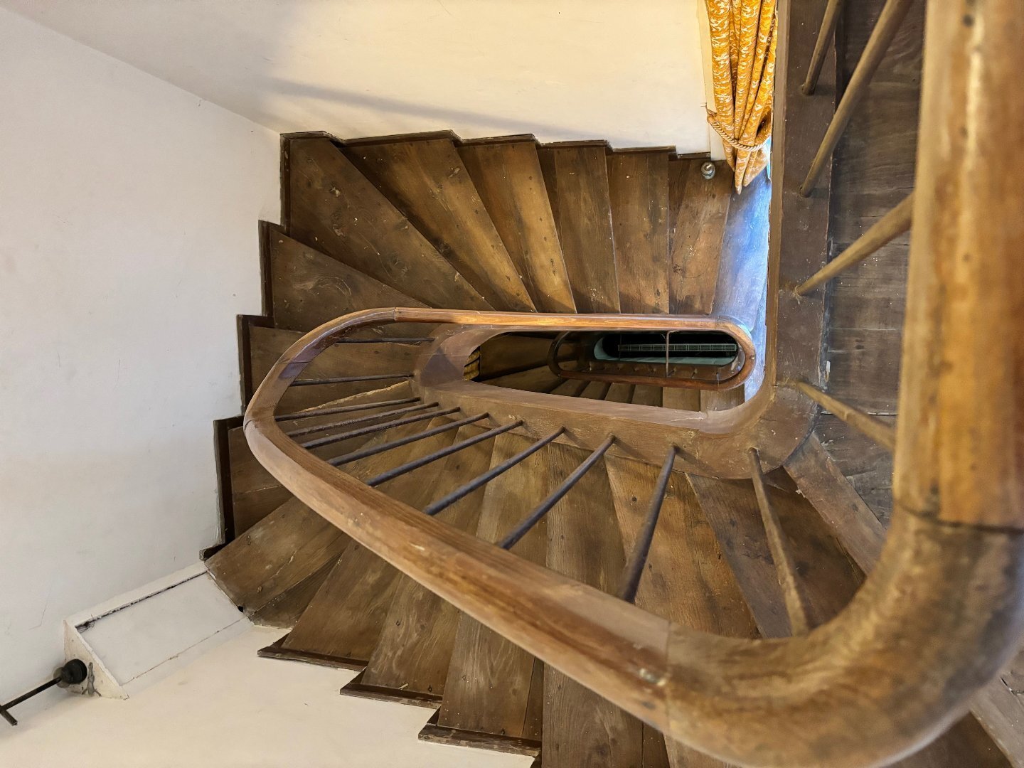 Beautifull Castle Hidden In The Countryside, 12 Bedrooms Plus 3 Independent Gites, Lake, Orchard On Chateau in Lagraulière, Nouvelle-Aquitaine, France