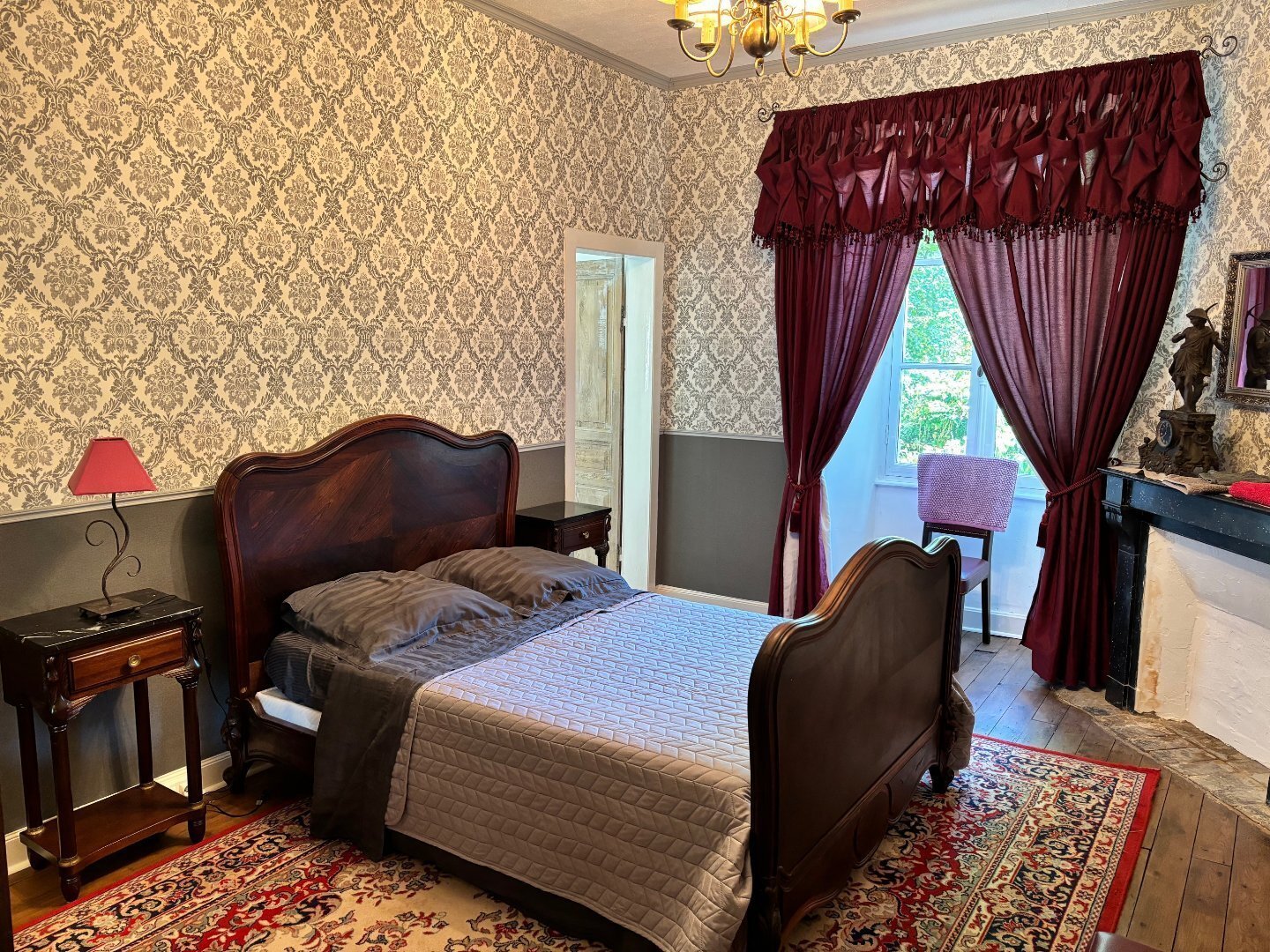 Beautifull Castle Hidden In The Countryside, 12 Bedrooms Plus 3 Independent Gites, Lake, Orchard On Chateau in Lagraulière, Nouvelle-Aquitaine, France