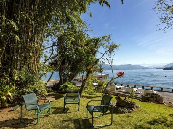 House in Angra dos Reis, Brazil