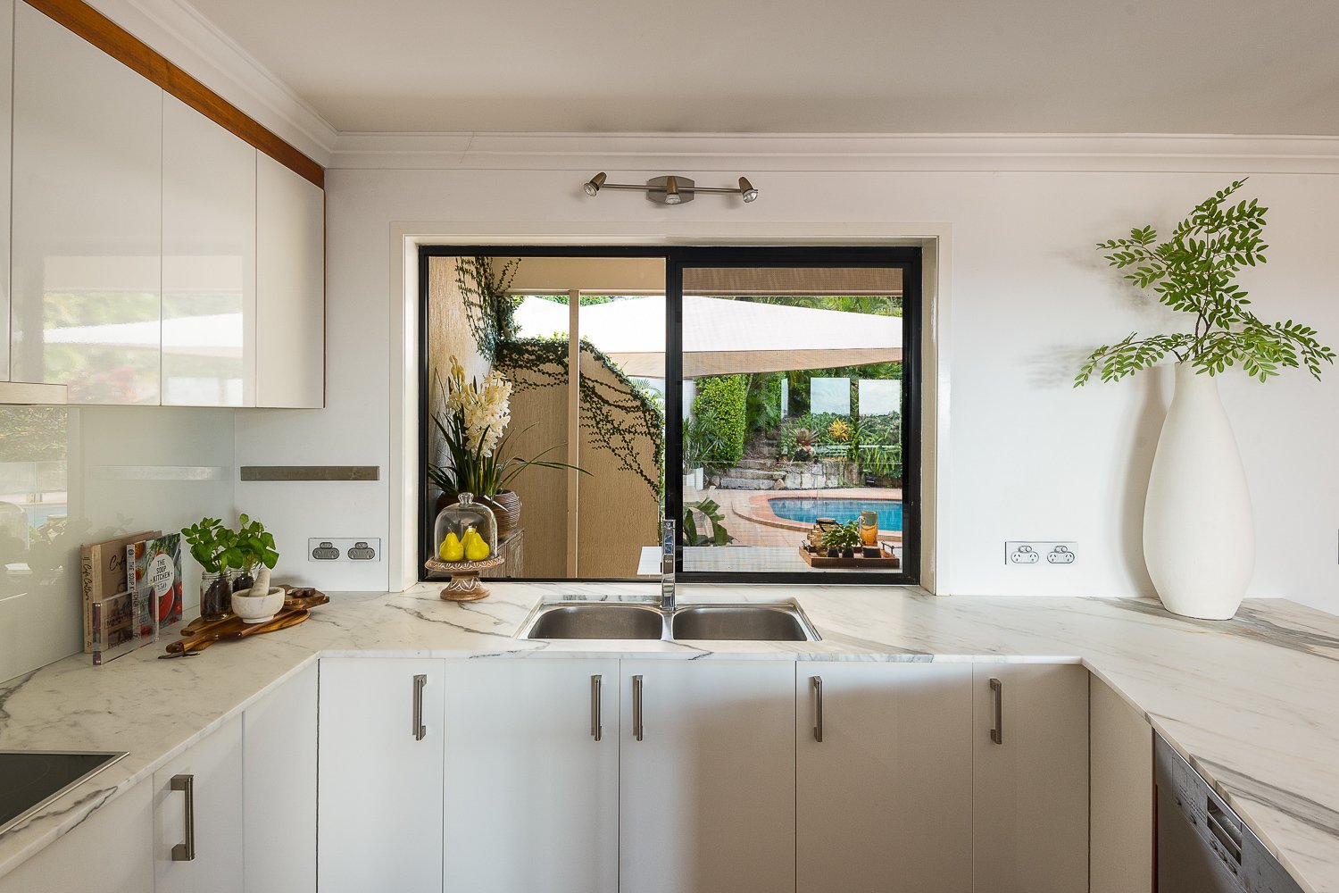 Breathtaking City Views, Fabulous Entertaining Options And Stylish Interiors House in Ashgrove, Queensland, Australia