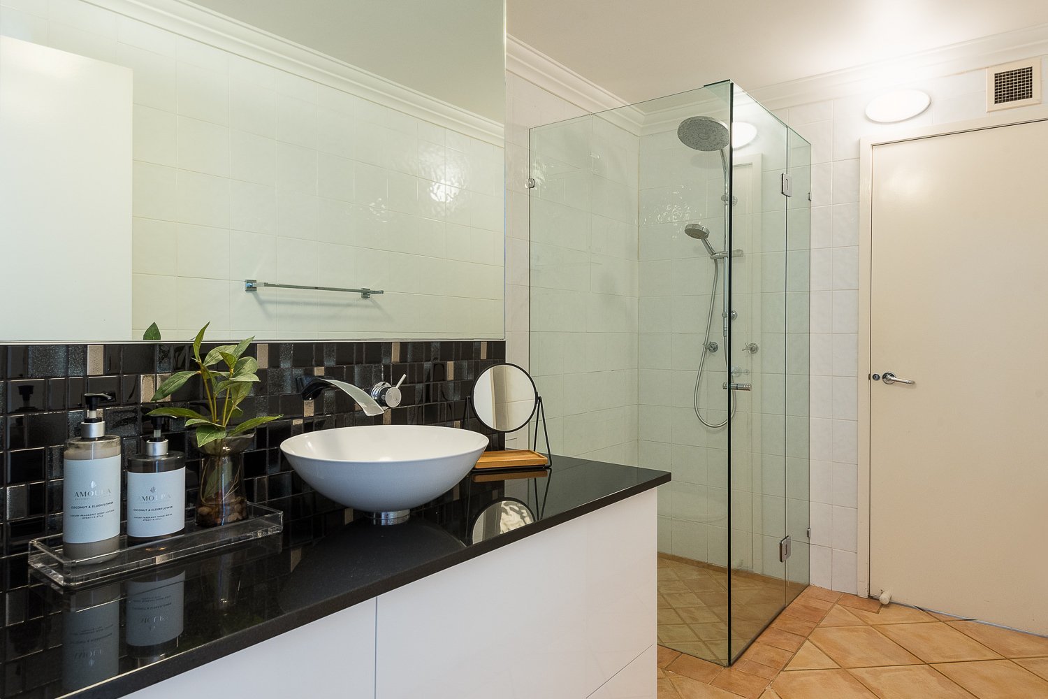 Breathtaking City Views, Fabulous Entertaining Options And Stylish Interiors House in Ashgrove, Queensland, Australia