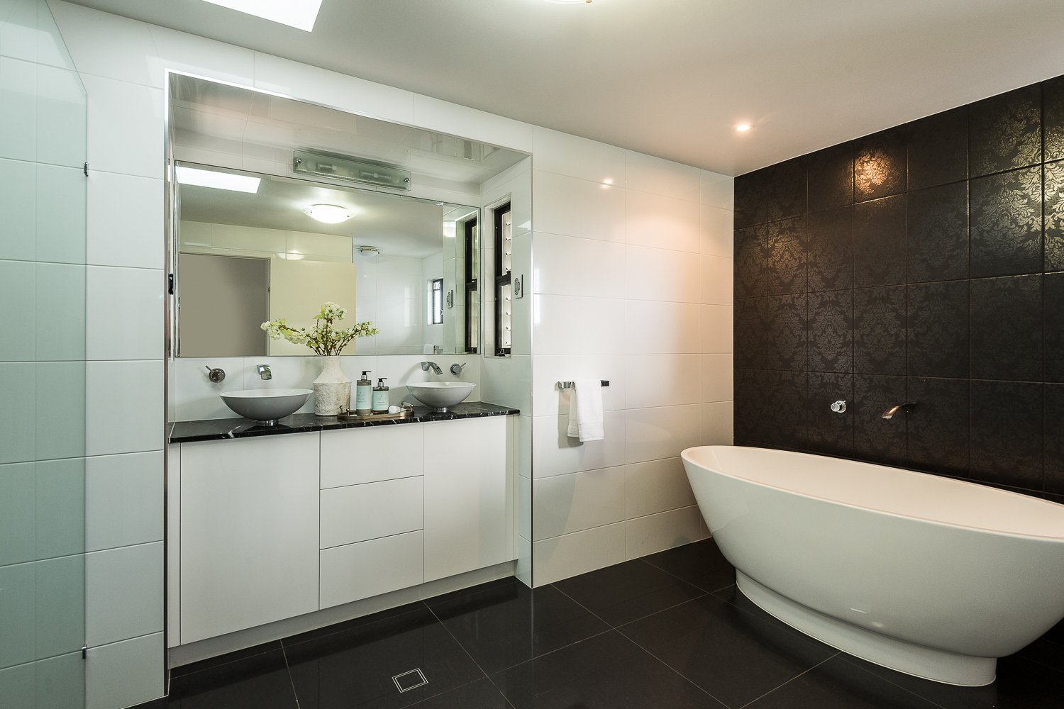 Breathtaking City Views, Fabulous Entertaining Options And Stylish Interiors House in Ashgrove, Queensland, Australia