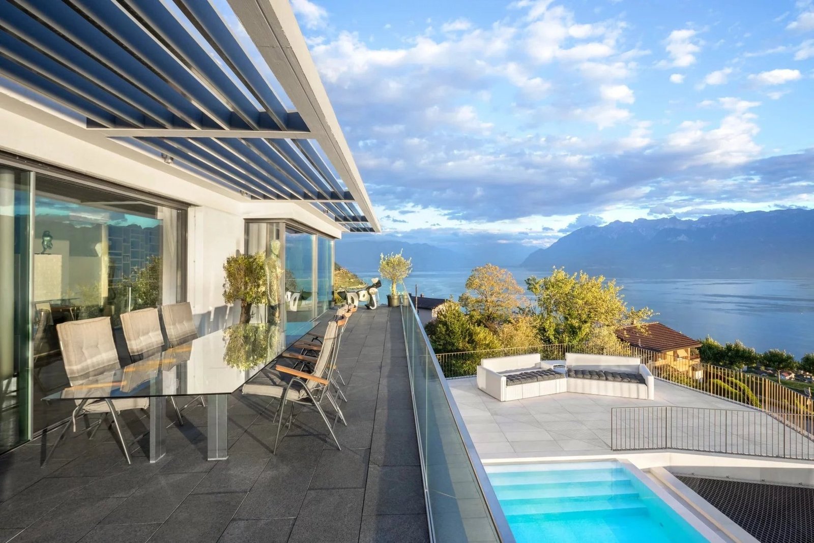 Contemporary Villa With Exceptional View House in Bourg-en-Lavaux, Vaud, Switzerland