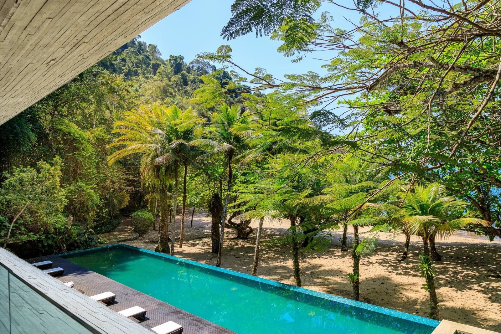 Pty008 Luxury Beachfront Villa In Paraty House in Brazil