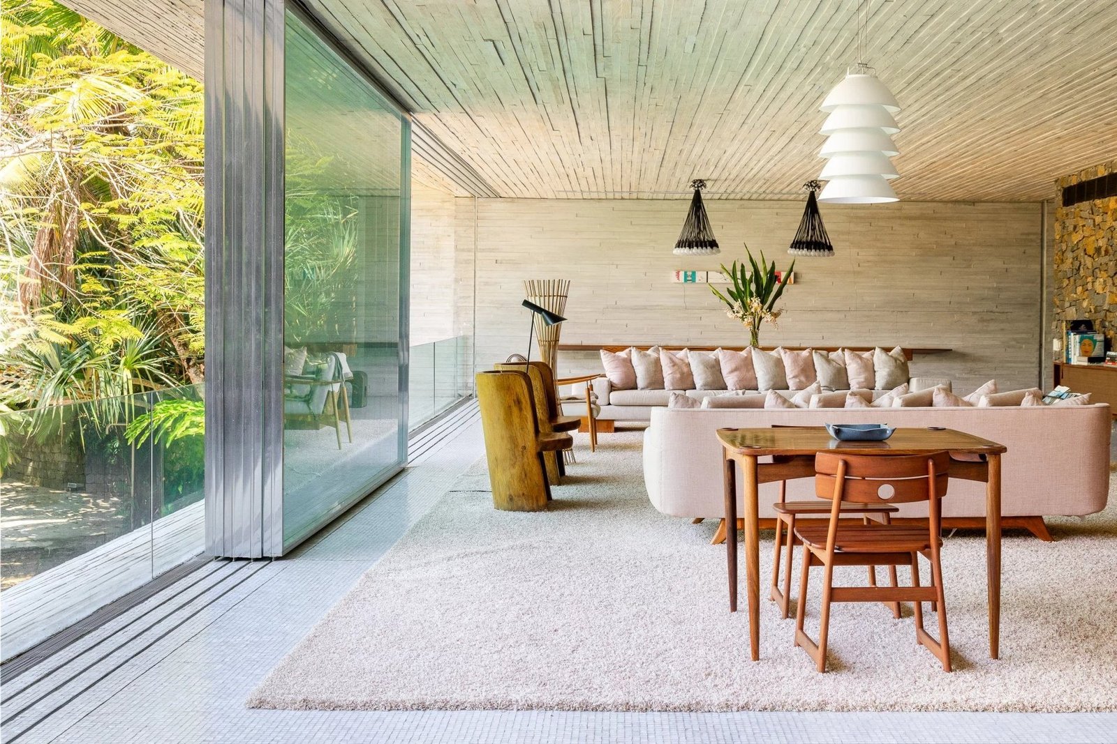 Pty008 Luxury Beachfront Villa In Paraty House in Brazil