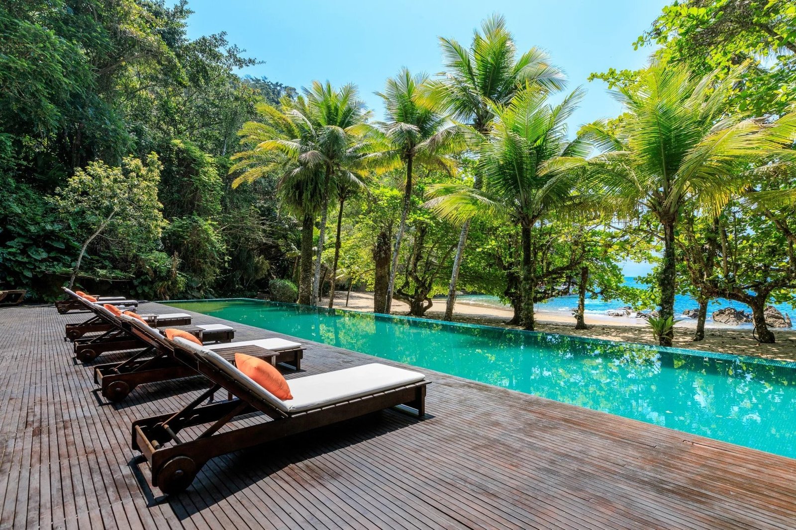 Pty008 Luxury Beachfront Villa In Paraty House in Brazil