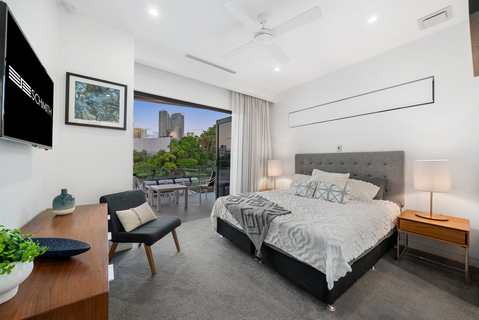 Exquisite Waterfront Living Architectural Masterpiece House in Broadbeach Waters, Queensland, Australia