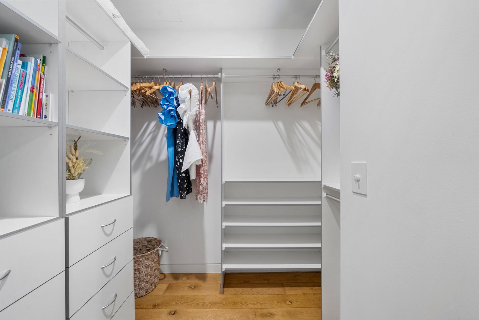 Exquisite Waterfront Living Architectural Masterpiece House in Broadbeach Waters, Queensland, Australia