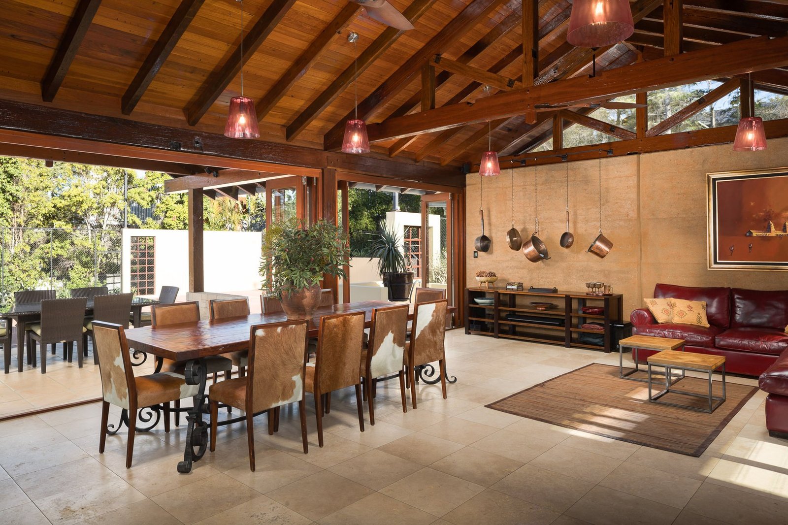 Discover An Unparalleled Lifestyle House in Brookfield, Queensland, Australia