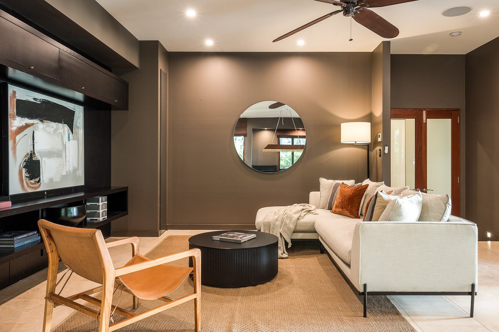 Discover An Unparalleled Lifestyle House in Brookfield, Queensland, Australia