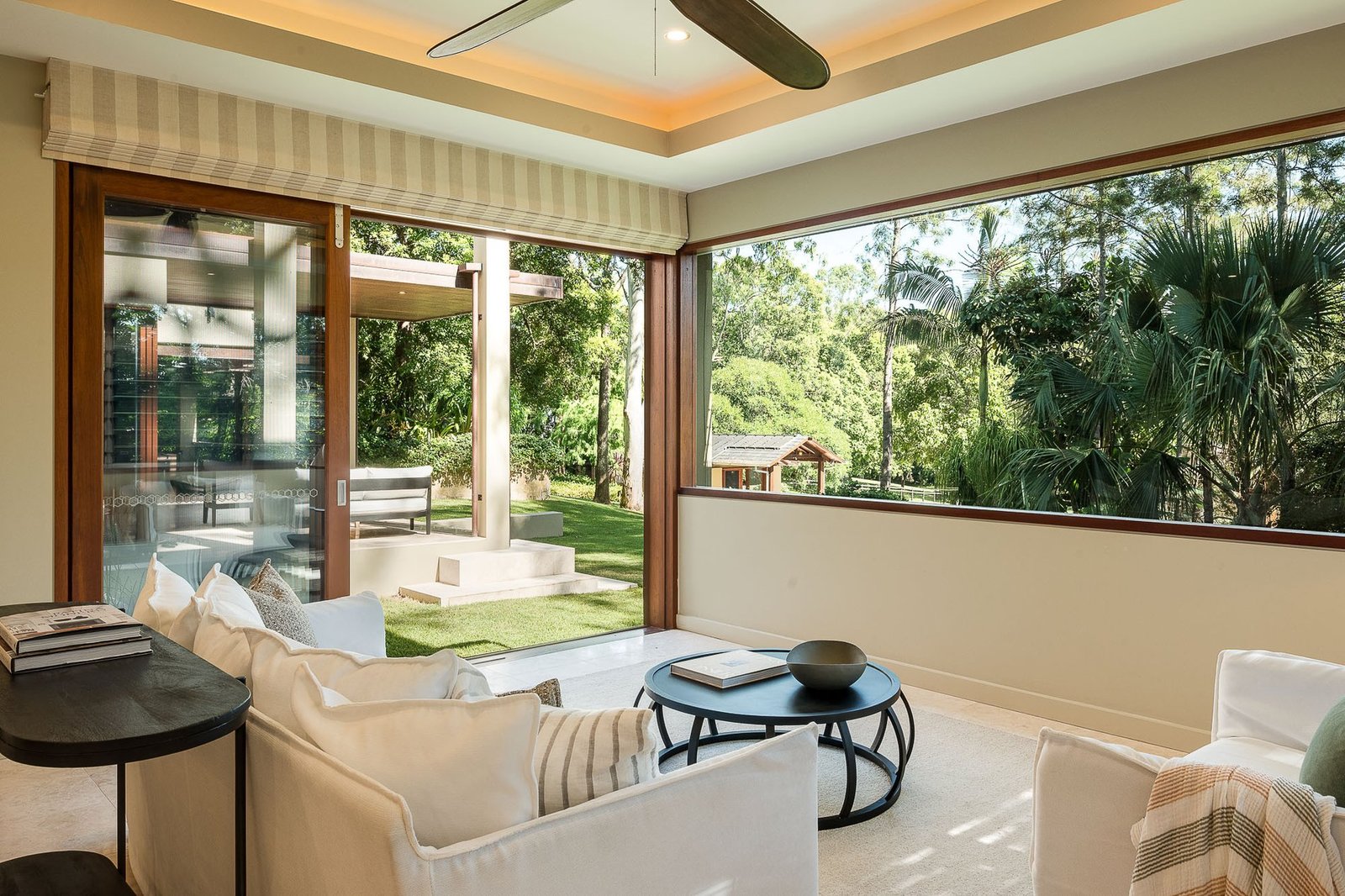 Discover An Unparalleled Lifestyle House in Brookfield, Queensland, Australia