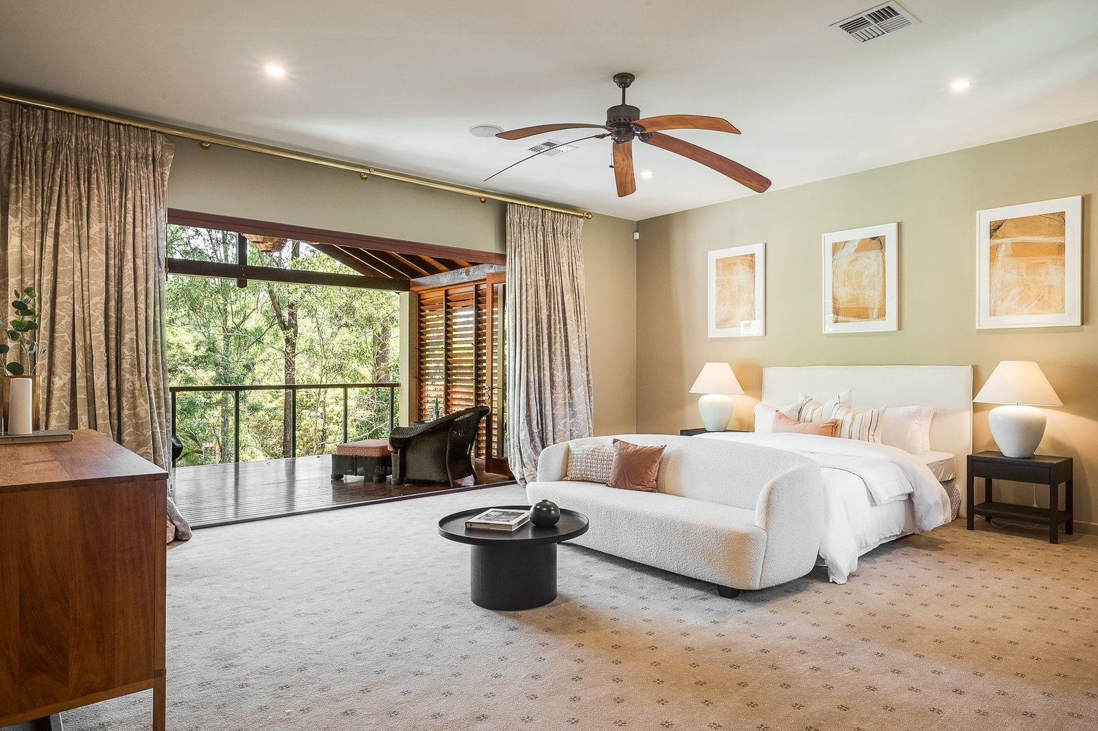 Discover An Unparalleled Lifestyle House in Brookfield, Queensland, Australia