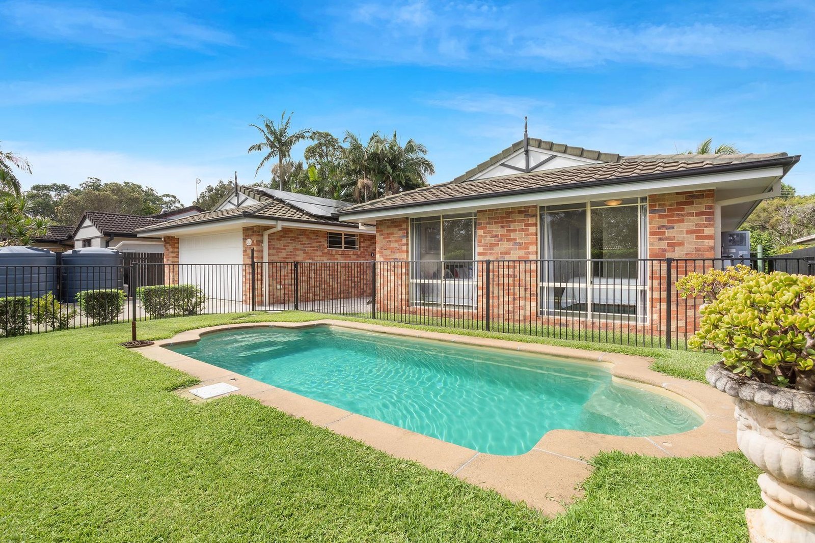 Tranquil Single Level Haven With Dual Living Potential House in Byron Bay, New South Wales, Australia