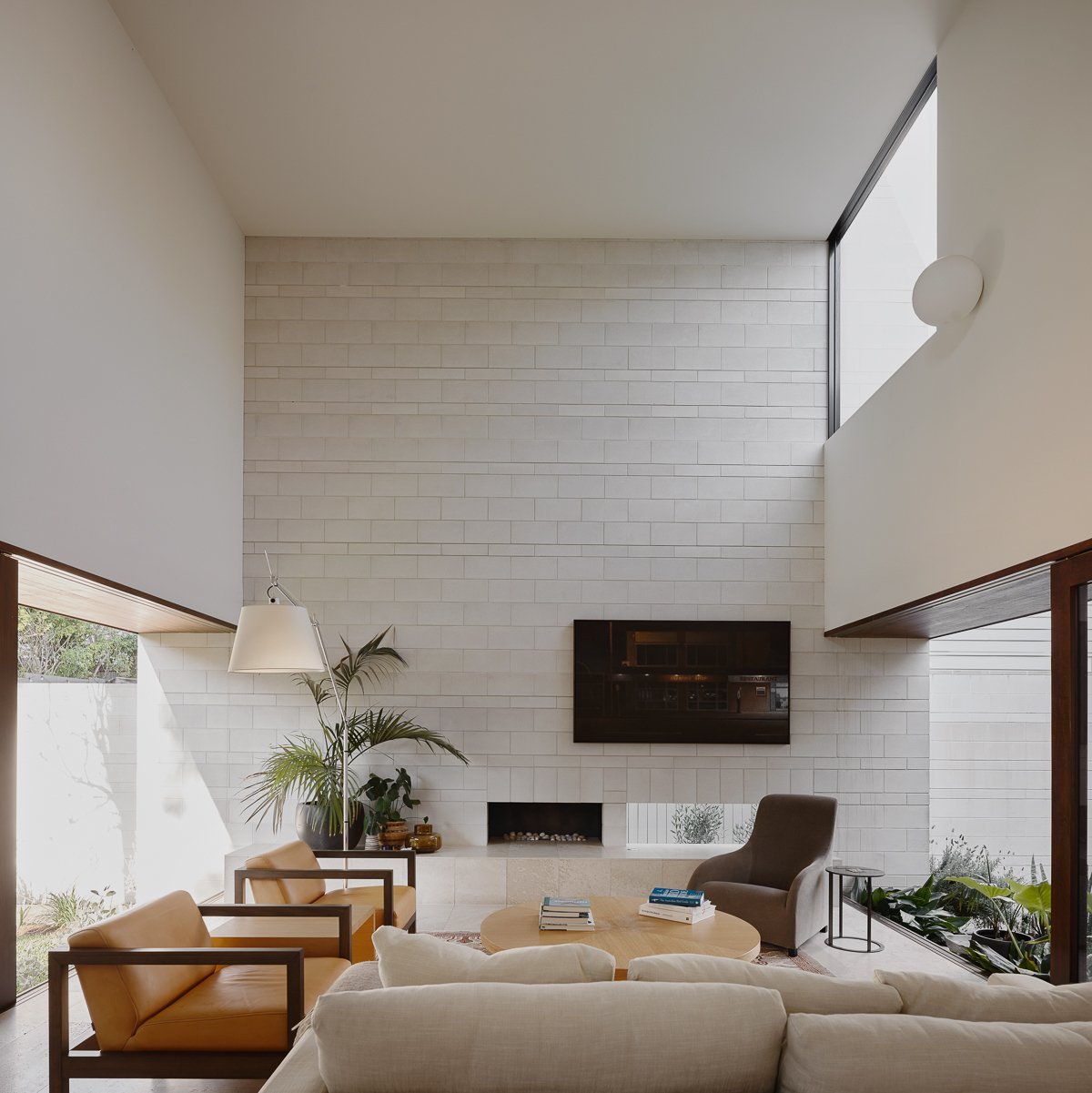 Rare Residential Commission By Richards & Spence Architects House in Clayfield, Queensland, Australia