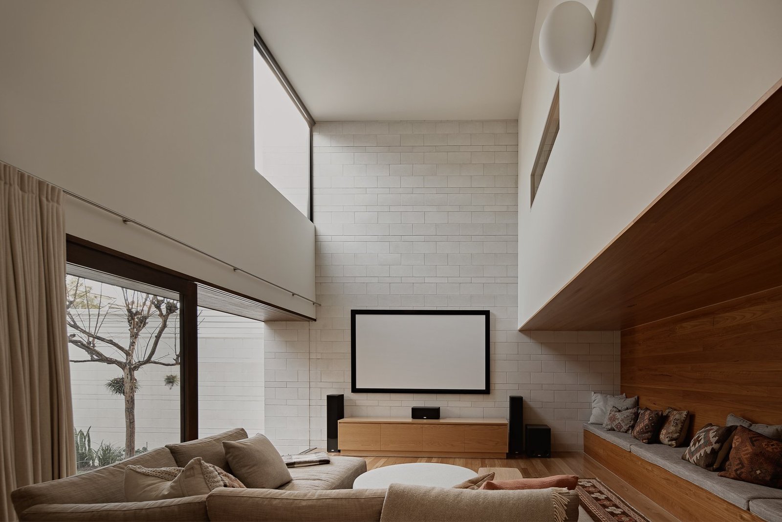 Rare Residential Commission By Richards & Spence Architects House in Clayfield, Queensland, Australia