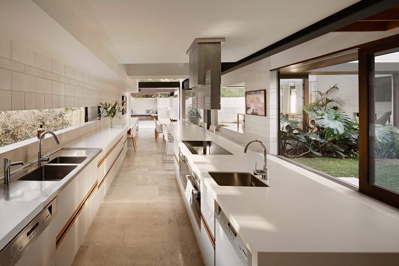 Rare Residential Commission By Richards & Spence Architects House in Clayfield, Queensland, Australia