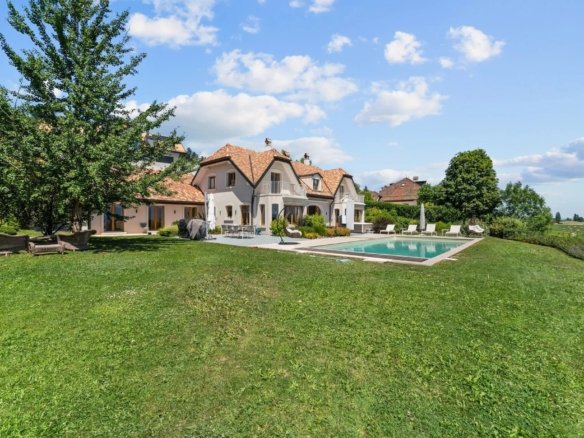 House in Féchy, Vaud, Switzerland
