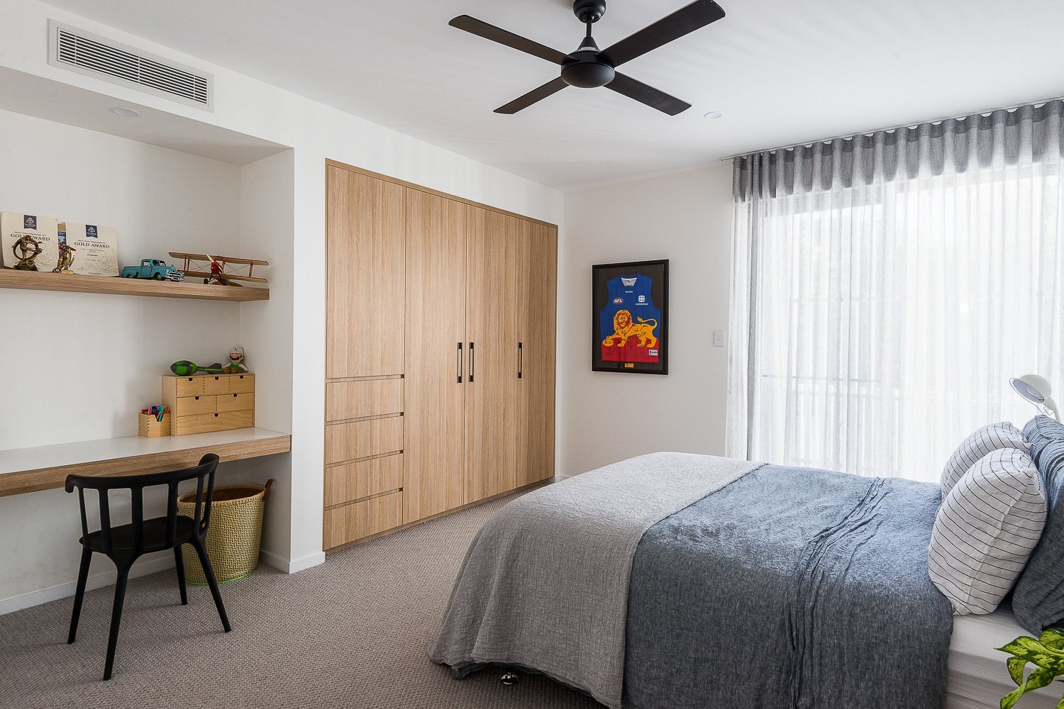 Newly Built Sanctuary Positioned Atop Hamilton Hill House in Hamilton, Queensland, Australia