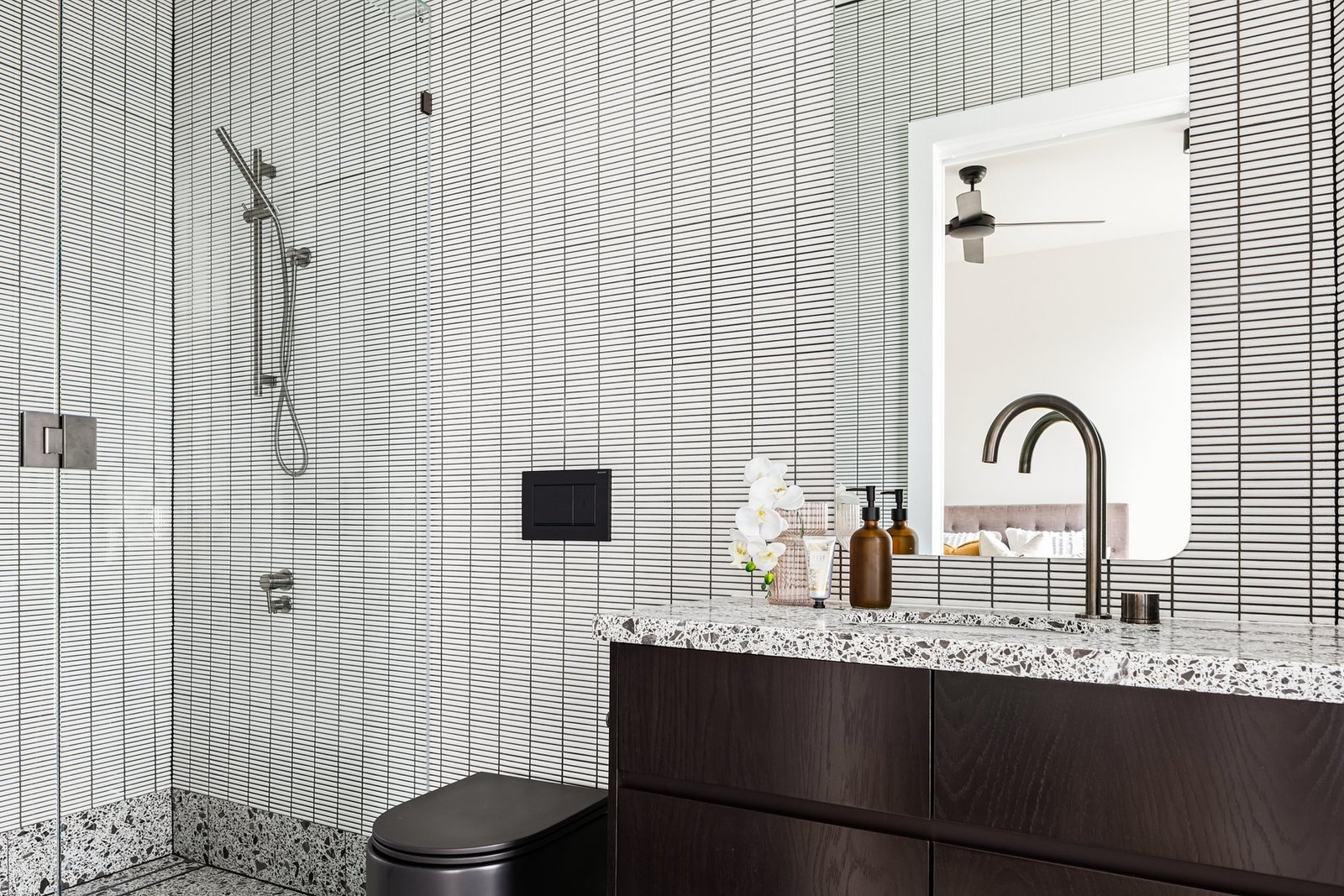 North Facing Luxury Home With City Views Spanning Over 728sqm Of Living House in Holland Park West, Queensland, Australia