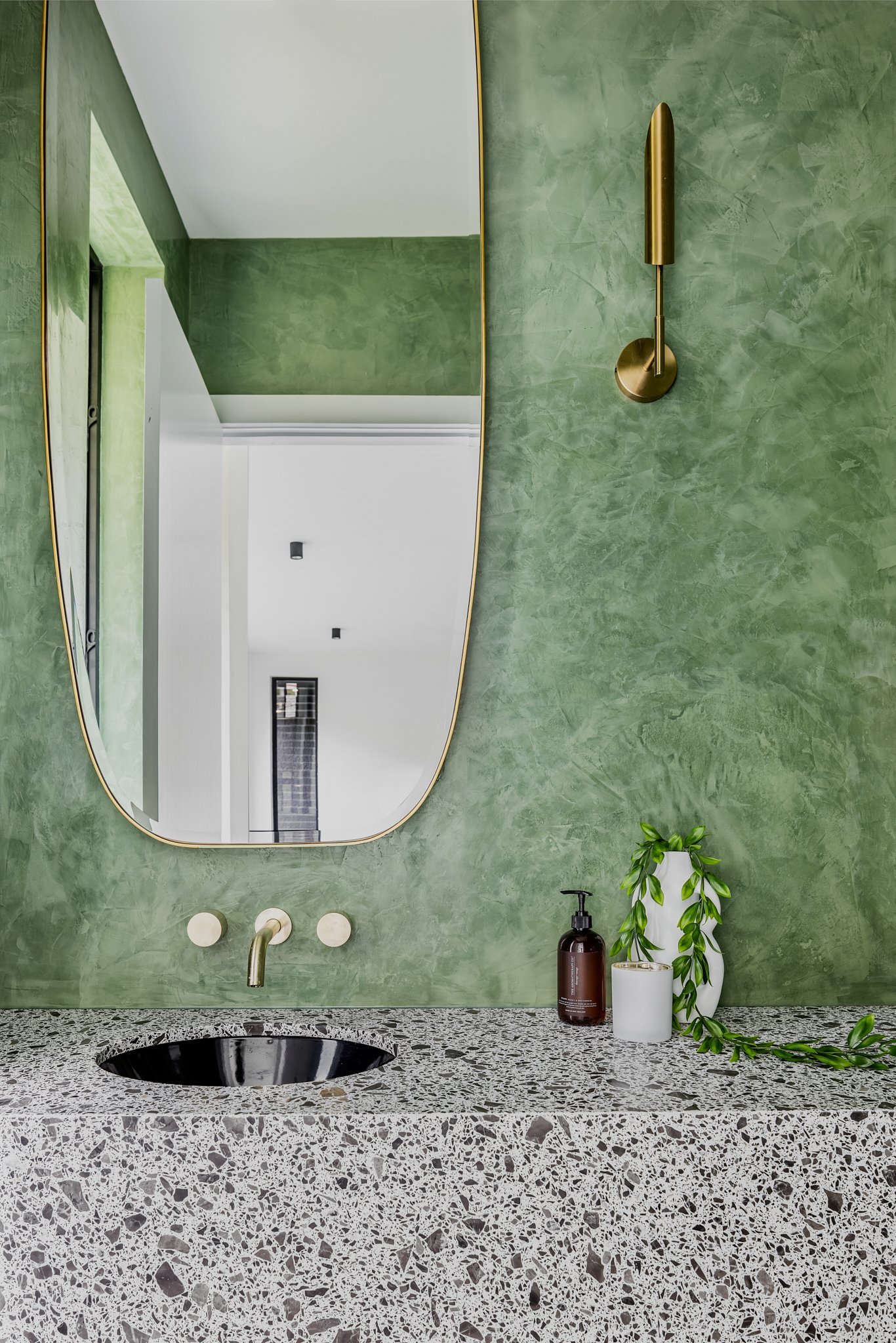 North Facing Luxury Home With City Views Spanning Over 728sqm Of Living House in Holland Park West, Queensland, Australia