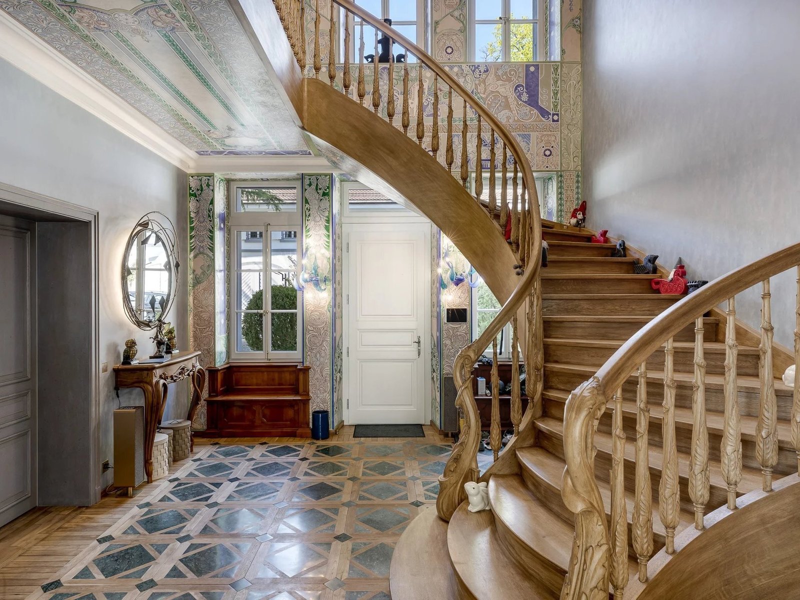 Splendid, Fully Renovated Manor House House in Jouxtens-Mézery, Vaud, Switzerland