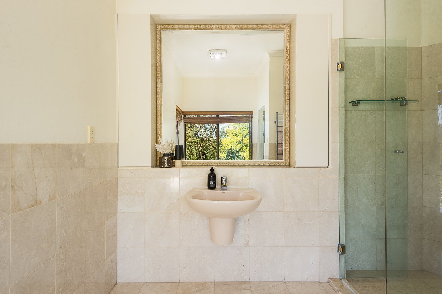 Exclusive 2.92 Hectare Estate Surrounded By Nature House in Kenmore Hills, Queensland, Australia