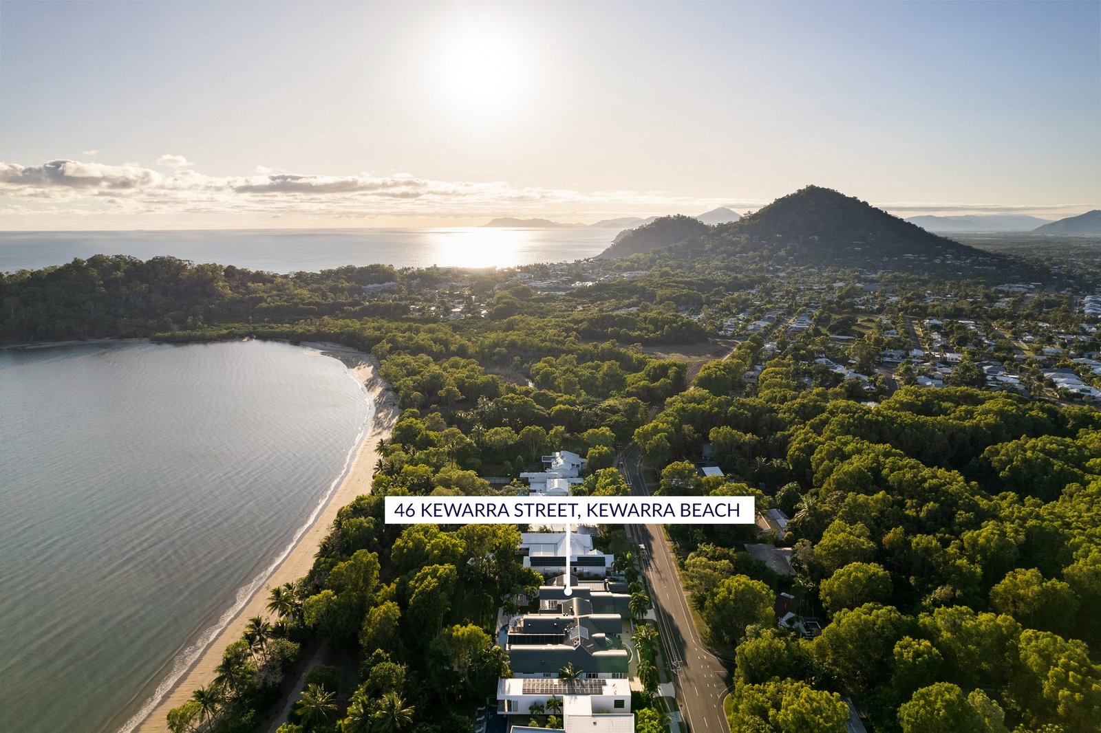 Luxury Resort Style Living In Beachfront Paradise House in Kewarra Beach, Queensland, Australia