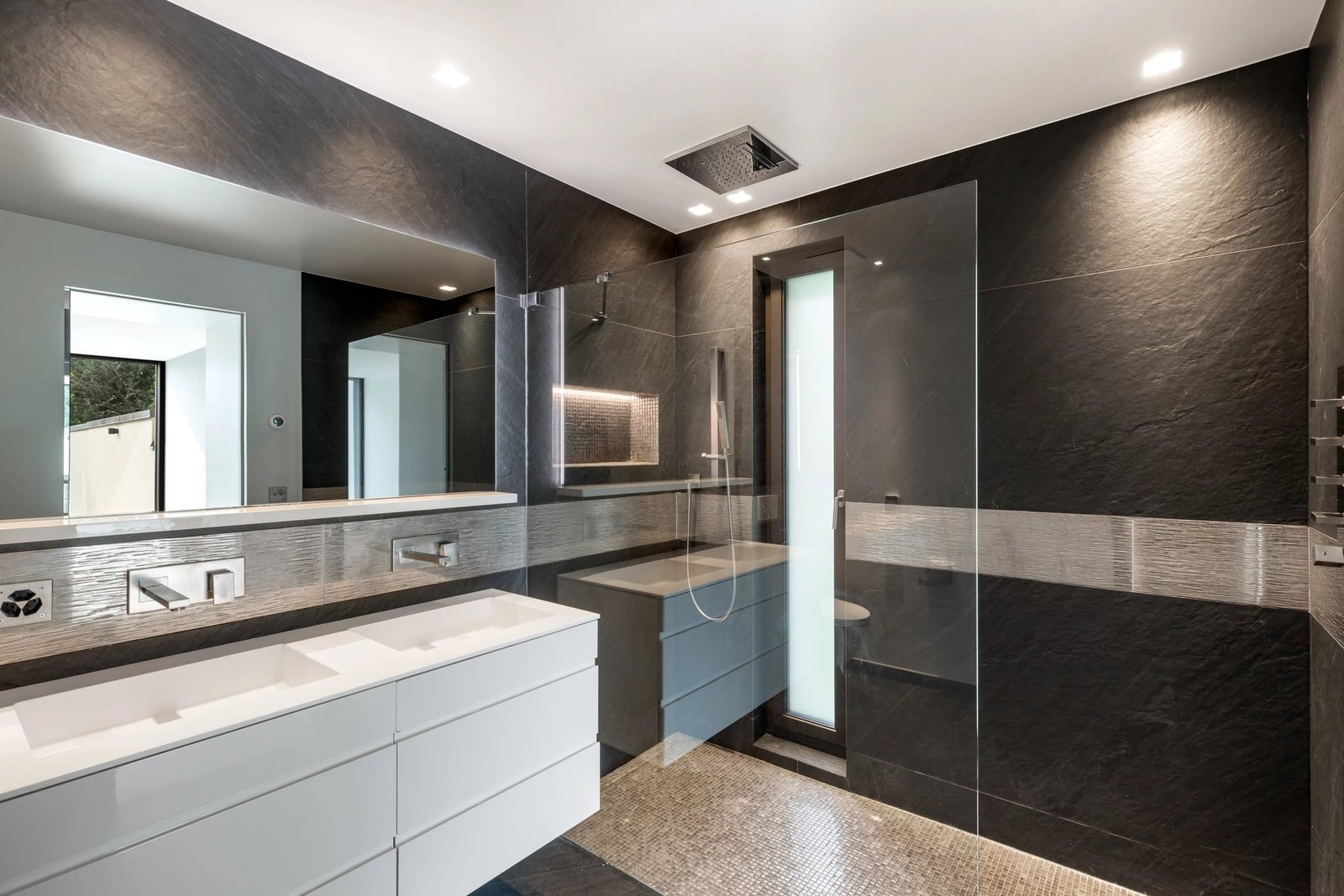 Modern Townhouse – An Urban Oasis Of Exception House in Lausanne, Vaud, Switzerland