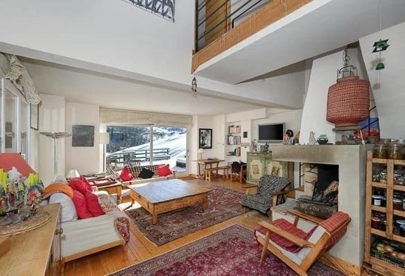 House in Les Allues, Auvergne