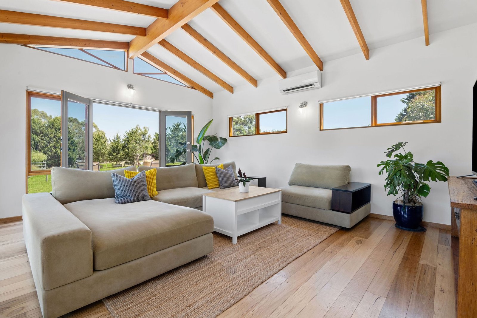 Tranquil Countryside Living House in Mount Martha, Victoria, Australia