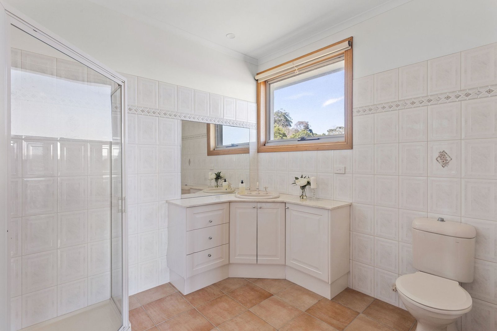 Grand Scale Living With An Extraordinary Panorama House in Mount Martha, Victoria, Australia